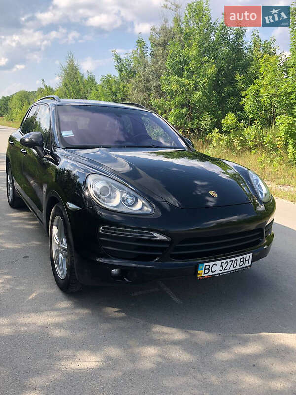 Позашляховик / Кросовер Porsche Cayenne 2011 в Львові