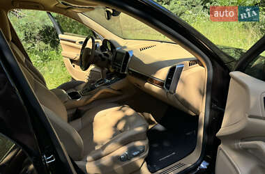 Внедорожник / Кроссовер Porsche Cayenne 2013 в Киеве