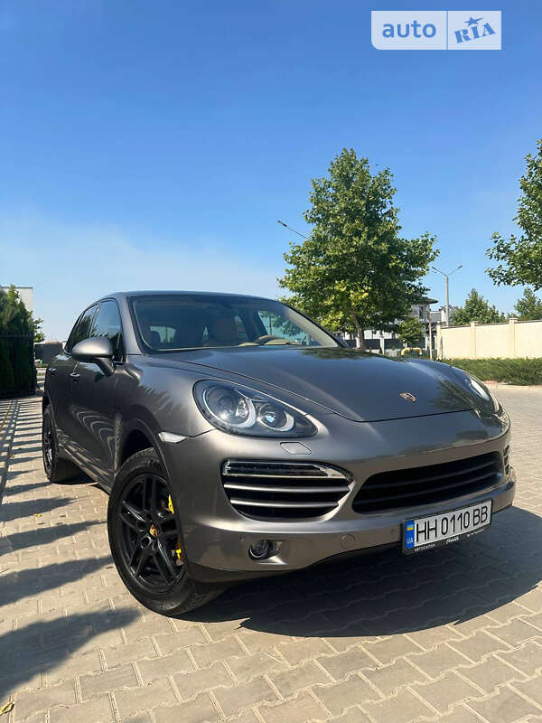 Внедорожник / Кроссовер Porsche Cayenne 2013 в 