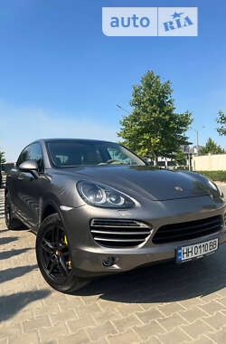 Внедорожник / Кроссовер Porsche Cayenne 2013 в 