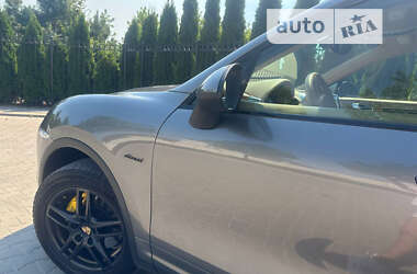 Внедорожник / Кроссовер Porsche Cayenne 2013 в 