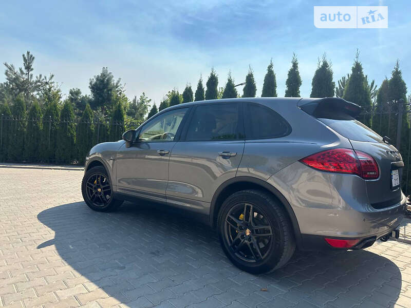 Внедорожник / Кроссовер Porsche Cayenne 2013 в Одессе