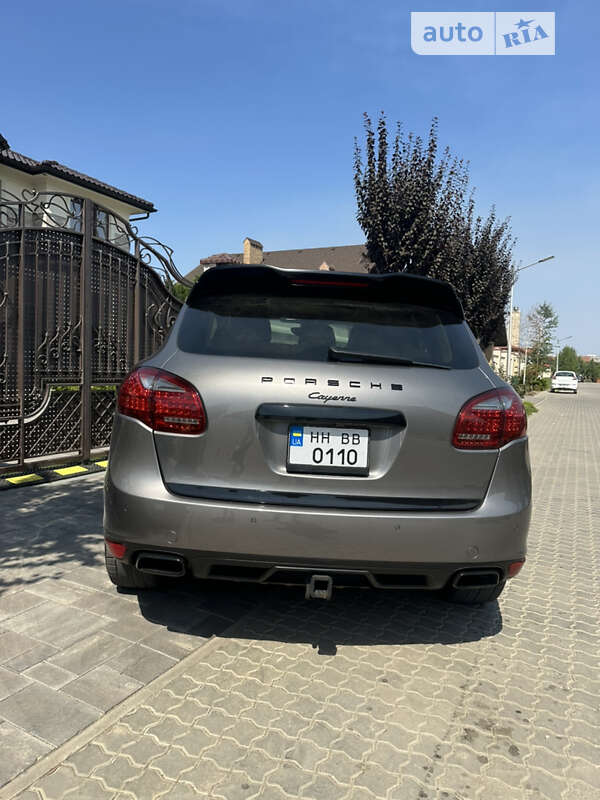 Внедорожник / Кроссовер Porsche Cayenne 2013 в Одессе