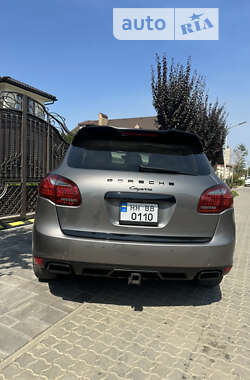 Внедорожник / Кроссовер Porsche Cayenne 2013 в 
