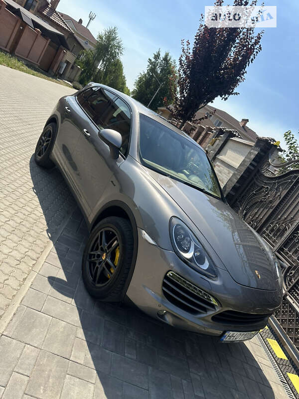 Внедорожник / Кроссовер Porsche Cayenne 2013 в Одессе