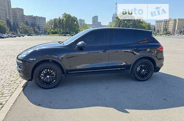 Внедорожник / Кроссовер Porsche Cayenne 2011 в 
