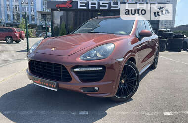 Позашляховик / Кросовер Porsche Cayenne 2012 в Києві