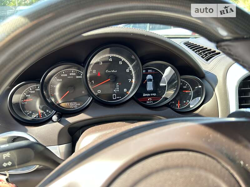 Внедорожник / Кроссовер Porsche Cayenne 2011 в Одессе