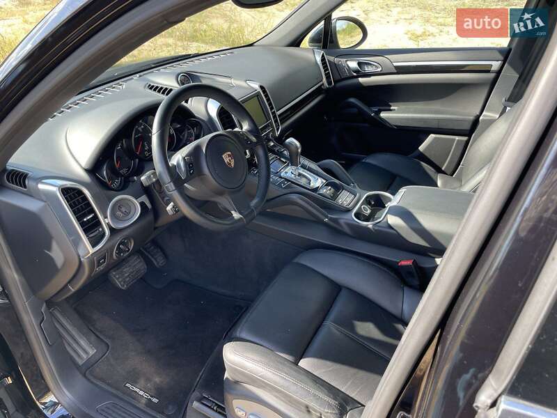 Внедорожник / Кроссовер Porsche Cayenne 2013 в Днепре