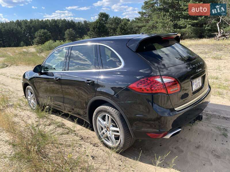 Внедорожник / Кроссовер Porsche Cayenne 2013 в Днепре