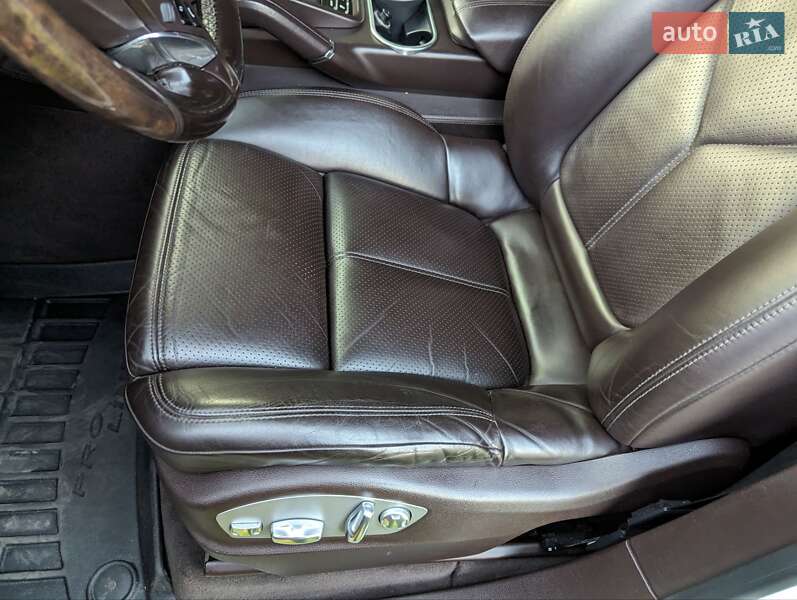 Внедорожник / Кроссовер Porsche Cayenne 2013 в Черкассах