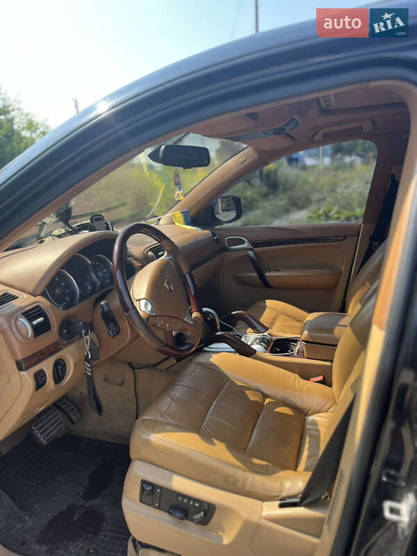 Внедорожник / Кроссовер Porsche Cayenne 2004 в Шепетовке
