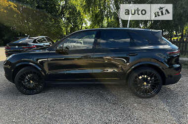 Внедорожник / Кроссовер Porsche Cayenne 2019 в Первомайске