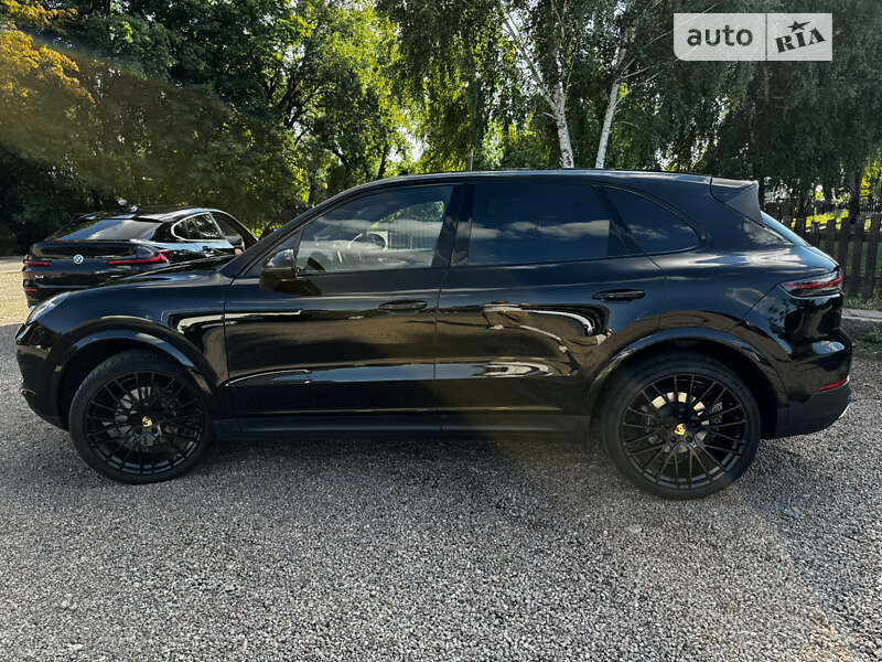 Позашляховик / Кросовер Porsche Cayenne 2019 в Первомайську