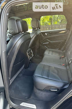 Внедорожник / Кроссовер Porsche Cayenne 2019 в Первомайске