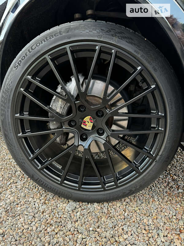 Позашляховик / Кросовер Porsche Cayenne 2019 в Первомайську