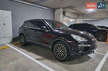 Внедорожник / Кроссовер Porsche Cayenne 2011 в 