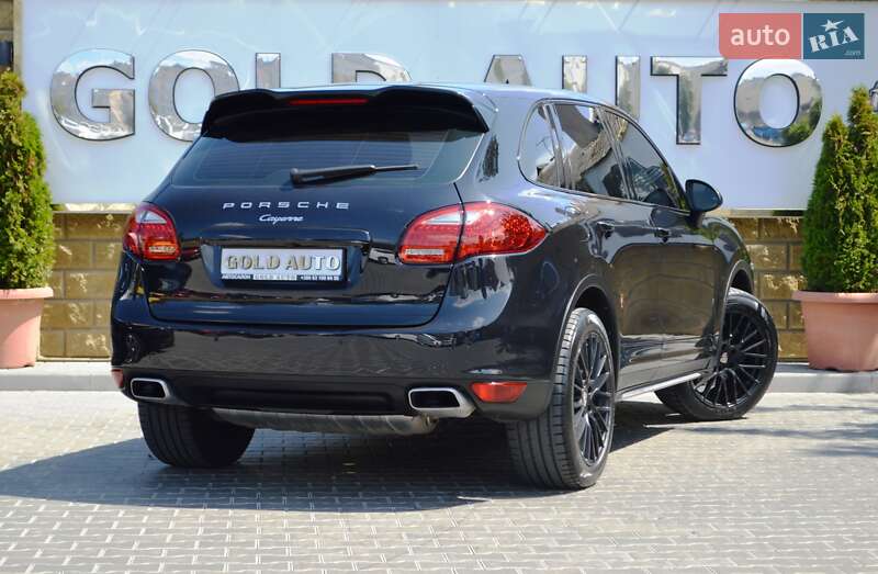 Позашляховик / Кросовер Porsche Cayenne 2013 в Одесі