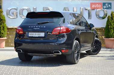 Внедорожник / Кроссовер Porsche Cayenne 2013 в 