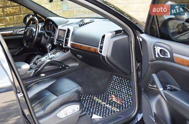 Внедорожник / Кроссовер Porsche Cayenne 2013 в 