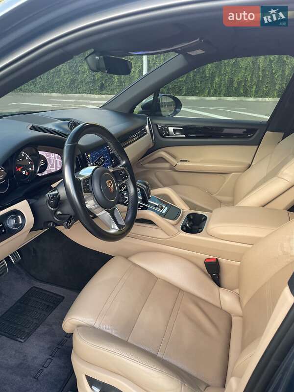 Позашляховик / Кросовер Porsche Cayenne 2017 в Києві