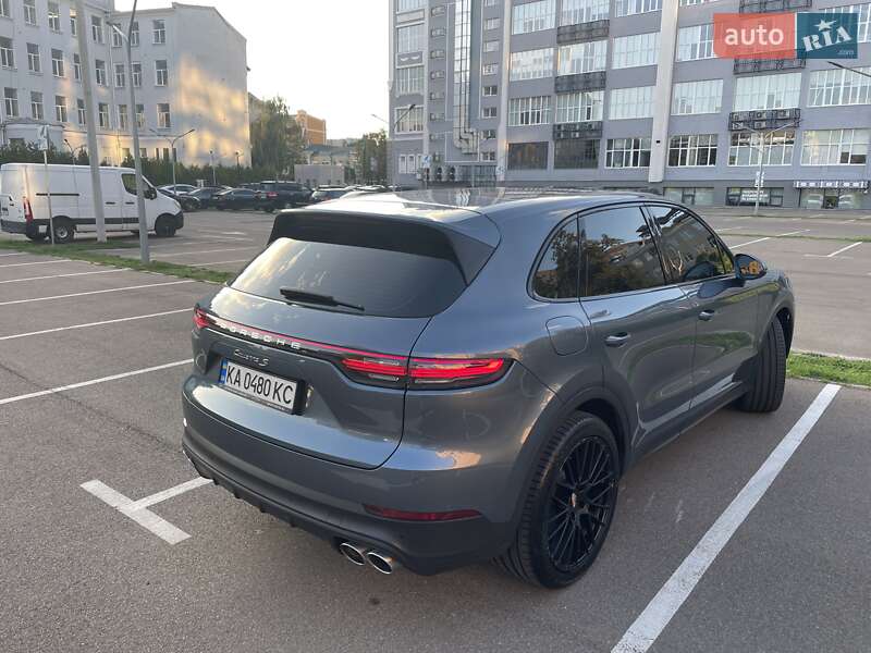 Позашляховик / Кросовер Porsche Cayenne 2017 в Києві