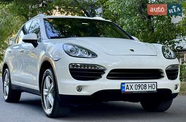 Позашляховик / Кросовер Porsche Cayenne 2011 в 