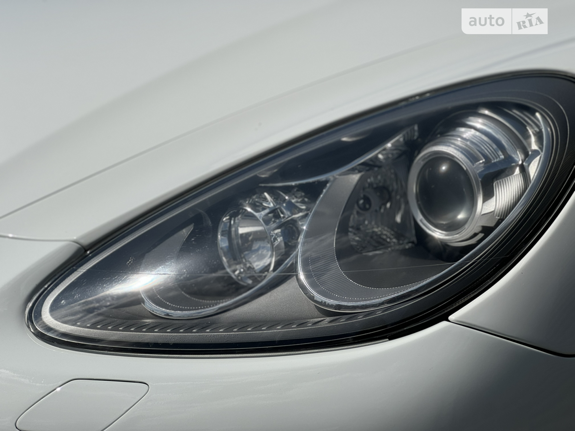 2013 Porsche Cayenne - мініатюра 24