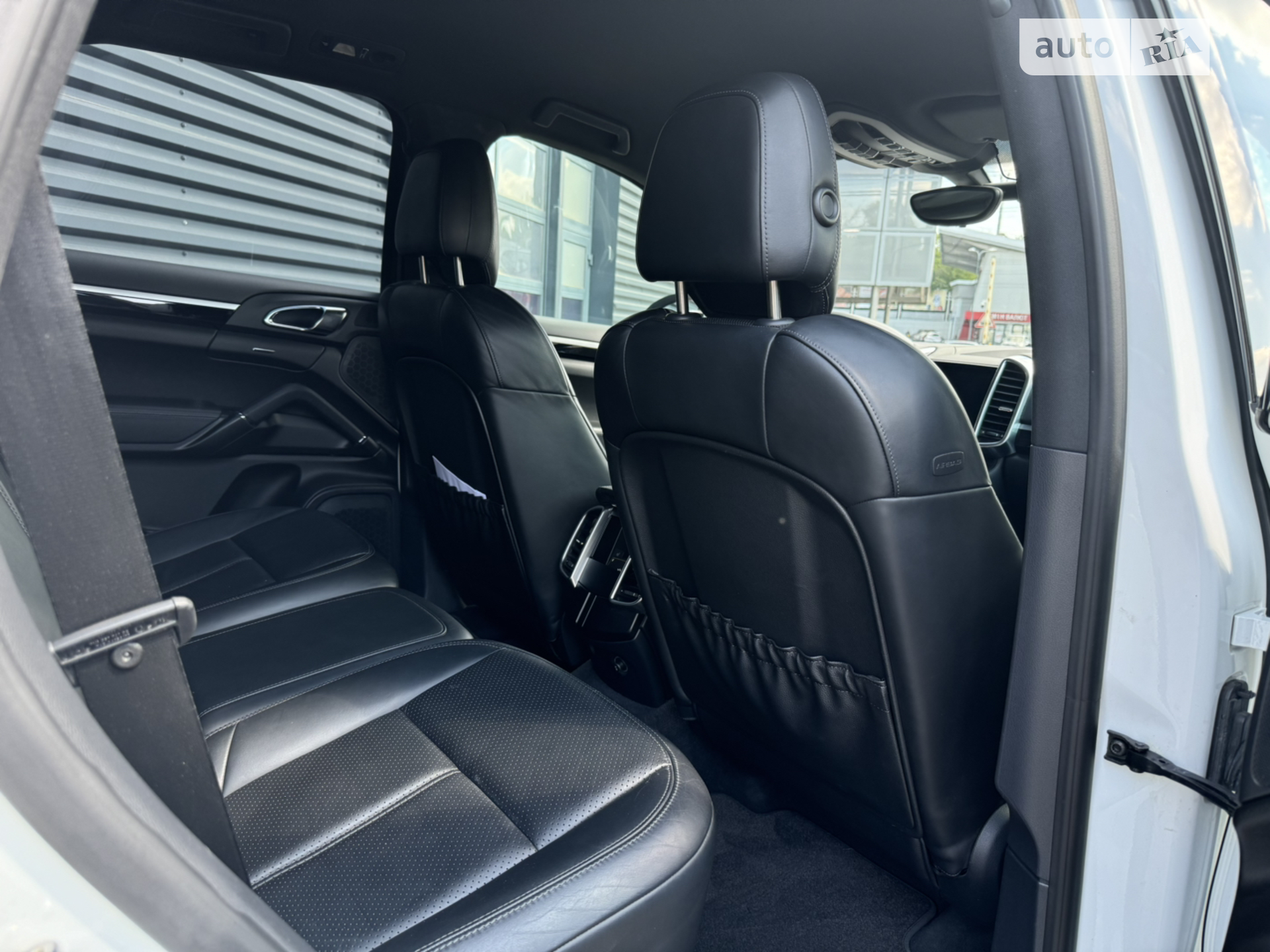 2013 Porsche Cayenne - мініатюра 8