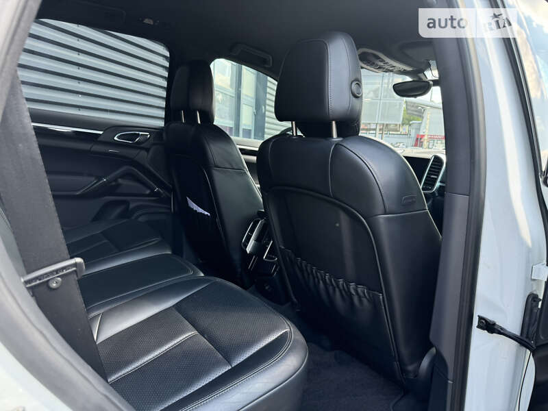 Внедорожник / Кроссовер Porsche Cayenne 2013 в Харькове фото 8 Внедорожник / Кроссовер Porsche Cayenne 2013 в Харькове