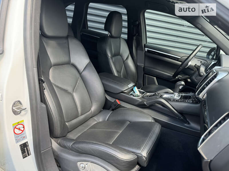 Внедорожник / Кроссовер Porsche Cayenne 2013 в Харькове фото 10 Внедорожник / Кроссовер Porsche Cayenne 2013 в Харькове