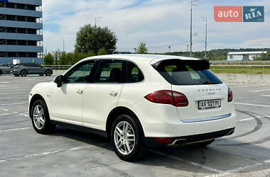 Позашляховик / Кросовер Porsche Cayenne 2010 в Києві