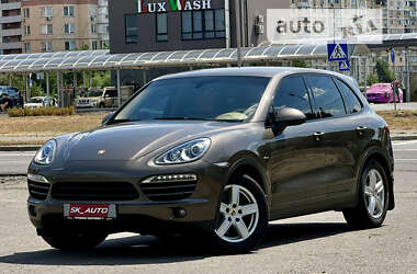 Внедорожник / Кроссовер Porsche Cayenne 2012 в Киеве