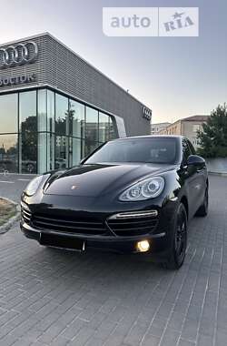 Позашляховик / Кросовер Porsche Cayenne 2012 в Києві