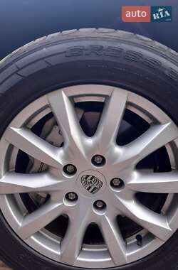 Внедорожник / Кроссовер Porsche Cayenne 2005 в 
