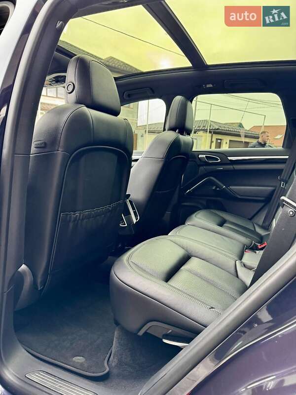 Позашляховик / Кросовер Porsche Cayenne 2017 в Запоріжжі