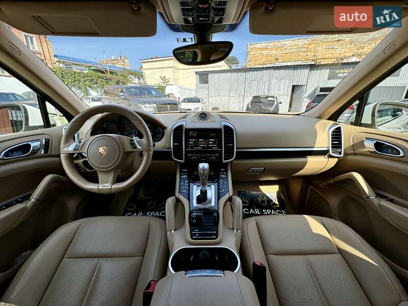 Позашляховик / Кросовер Porsche Cayenne 2013 в Одесі