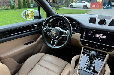 Внедорожник / Кроссовер Porsche Cayenne 2019 в 