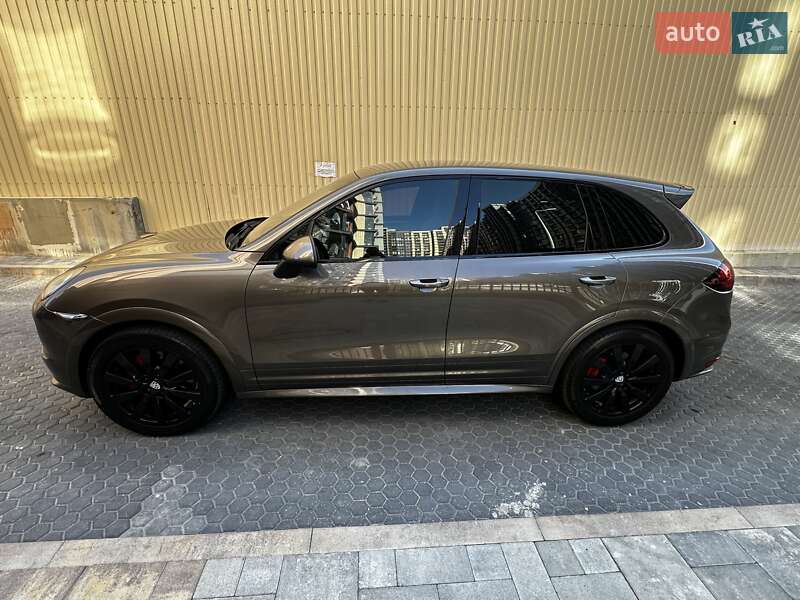Внедорожник / Кроссовер Porsche Cayenne 2013 в Одессе
