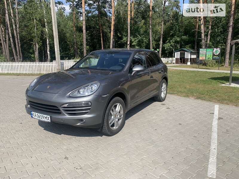 Внедорожник / Кроссовер Porsche Cayenne 2013 в Коростене