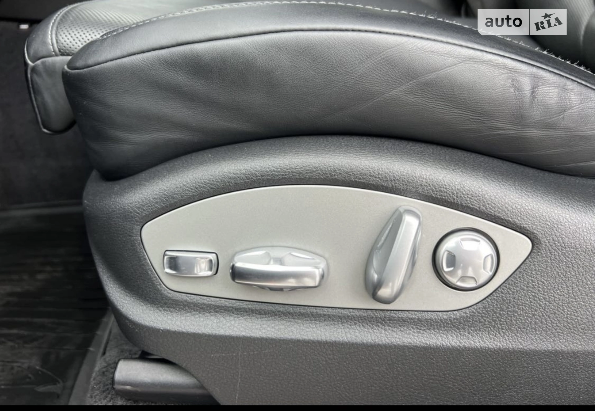 2013 Porsche Cayenne - мініатюра 16