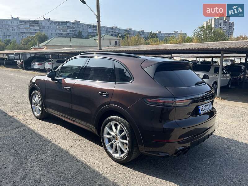 Внедорожник / Кроссовер Porsche Cayenne 2018 в Запорожье