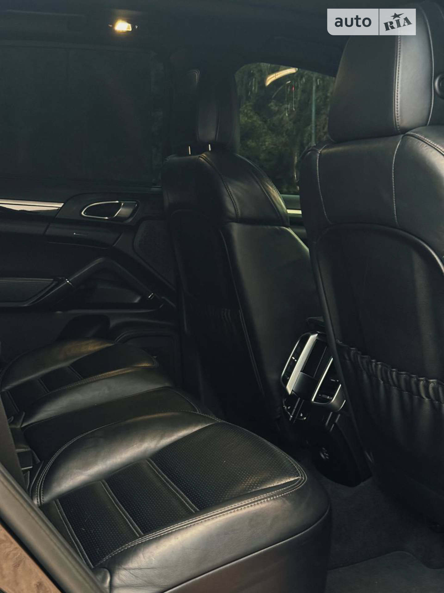 2016 Porsche Cayenne - мініатюра 41
