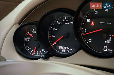 Позашляховик / Кросовер Porsche Cayenne 2012 в 