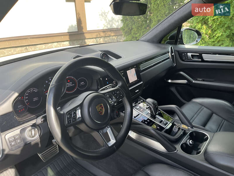 Позашляховик / Кросовер Porsche Cayenne 2021 в Києві