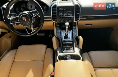 Porsche Cayenne 2016