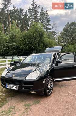 Внедорожник / Кроссовер Porsche Cayenne 2006 в 