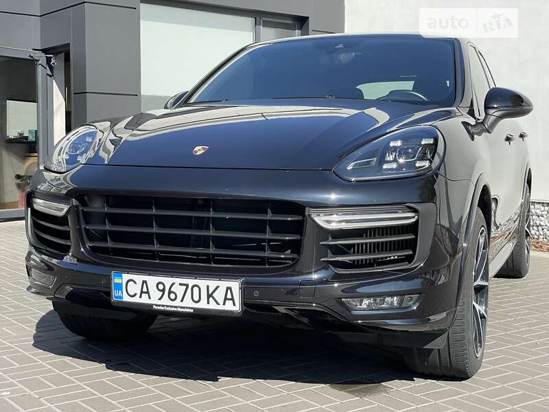 Позашляховик / Кросовер Porsche Cayenne 2016 в Черкасах