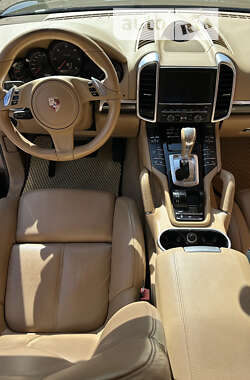 Внедорожник / Кроссовер Porsche Cayenne 2013 в 