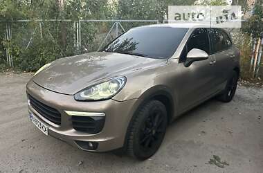 Внедорожник / Кроссовер Porsche Cayenne 2015 в Киеве